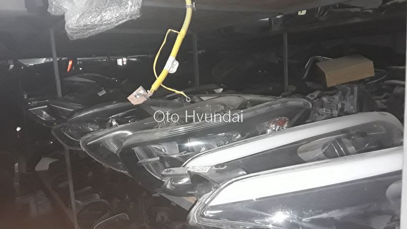 Hyundai ix35 Sağ Ön Far Çıkma